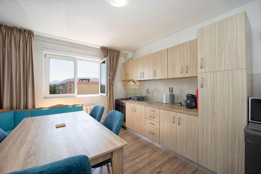 Apartament cu 3 camere decomandat, mobilat în Bartolomeu