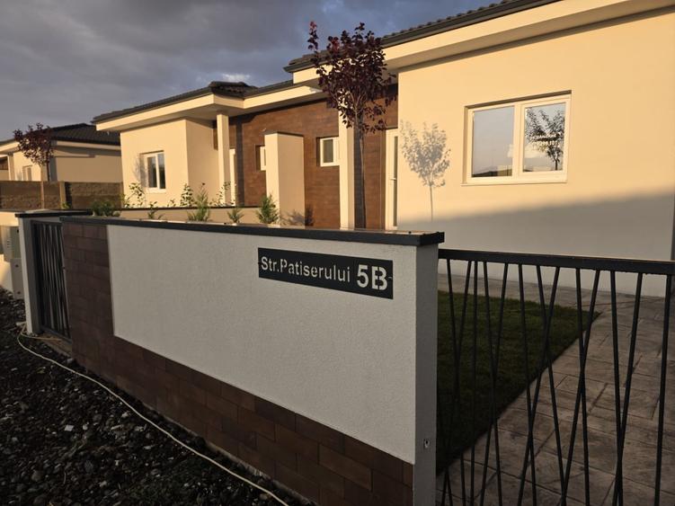 Casă individuală cu 3 camere cu Teren 321 Mp în Moșnița Nouă