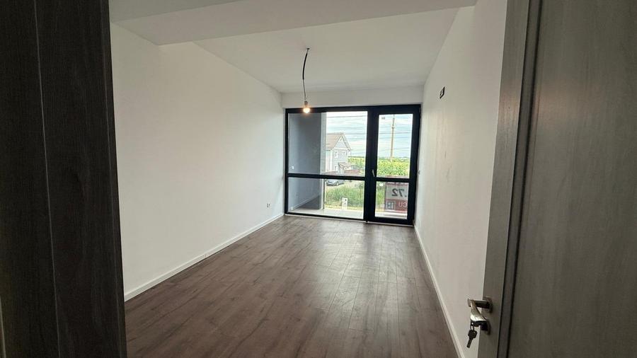 Duplex cu 10 camere cu Teren 512 Mp în Corbeanca