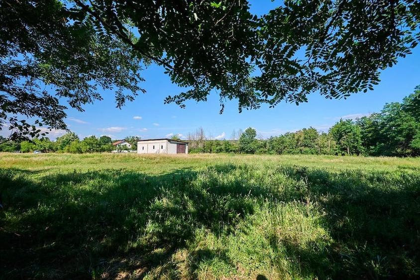 Casă cu Teren 1100 Mp în Budeasa