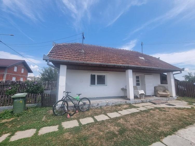 Casă cu 2 camere în Micula