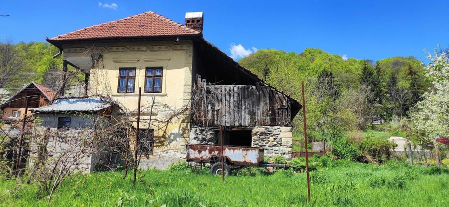 Casă cu 2 camere în Câmpulung Muscel