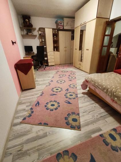 Apartament cu 2 camere semidecomandat în Mărăști