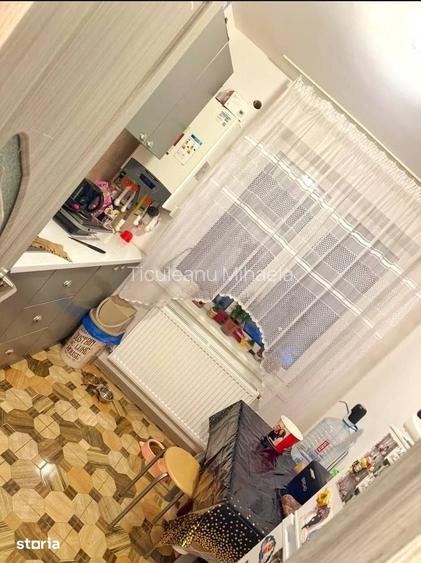 Vindem apartament in Navodari