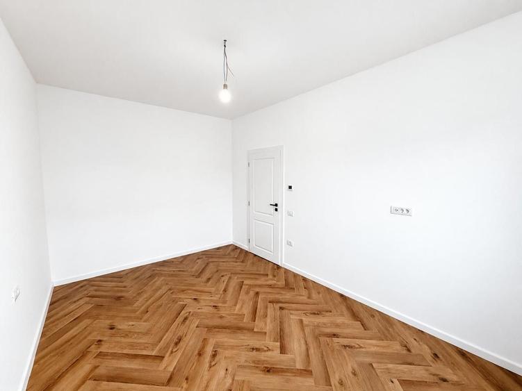 Duplex cu 3 camere cu Canalizare în Moșnița Nouă