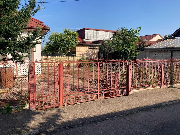 Casă cu 4 camere cu Teren 357 Mp în Central