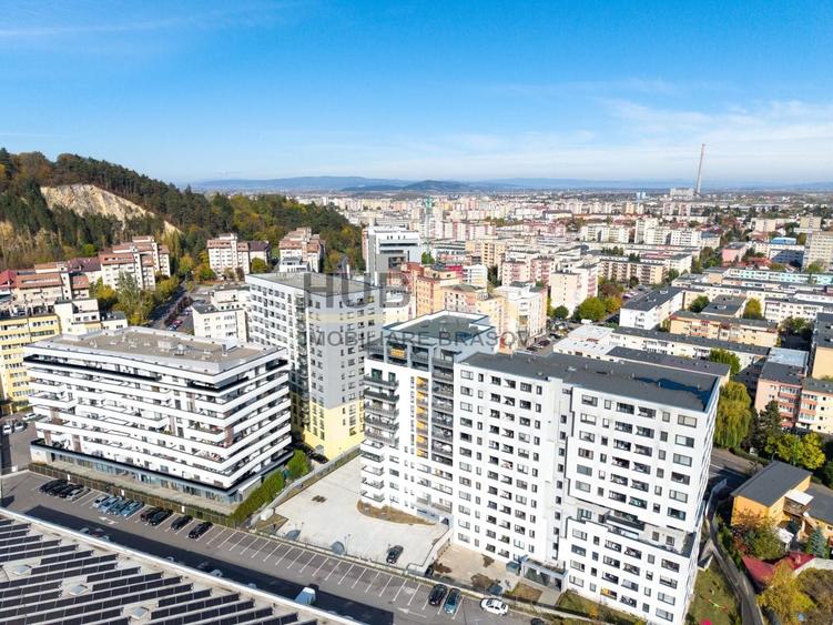 Penthouse cu 6 camere decomandat în Răcădău
