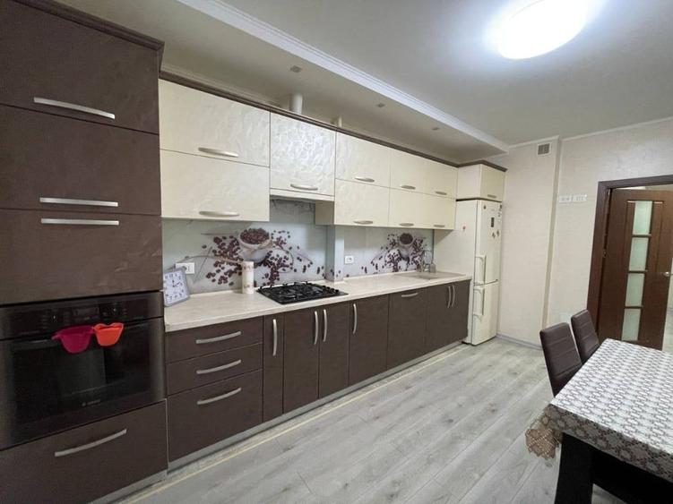 Apartament cu 2 camere decomandat în Moșilor