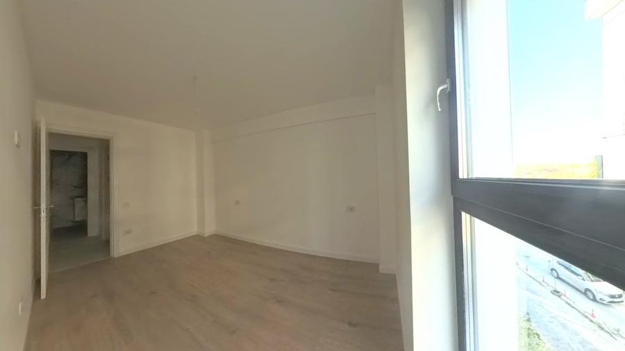 Apartament cu 3 camere decomandat în Străulești