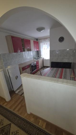 Apartament cu 3 camere decomandat în Micro 16