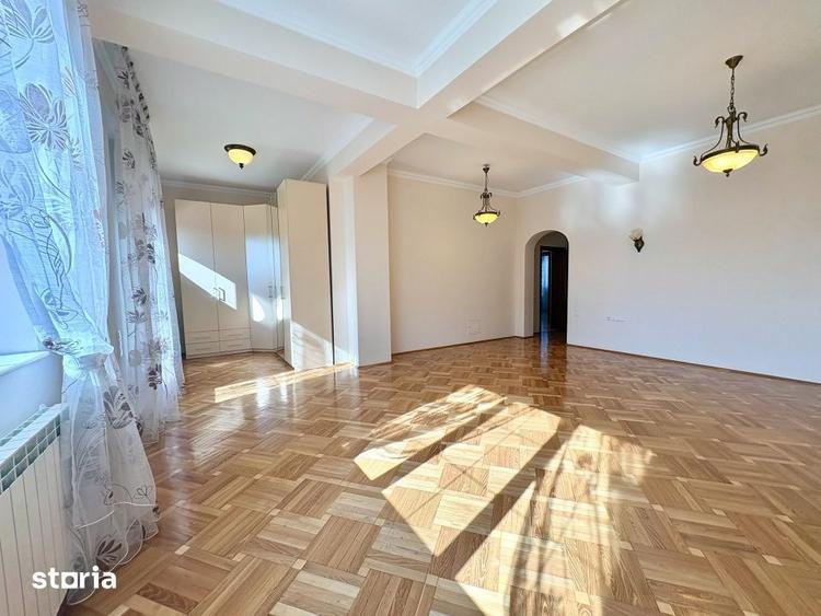 De inchiriat Vila Eleganta 8 camere -Pipera Iancu Nicolae - 2