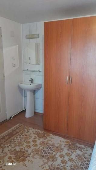 Casă cu 6 camere decomandat cu Teren 196 Mp în Copou
