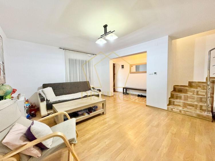 Duplex cu 4 camere cu Canalizare în Giroc