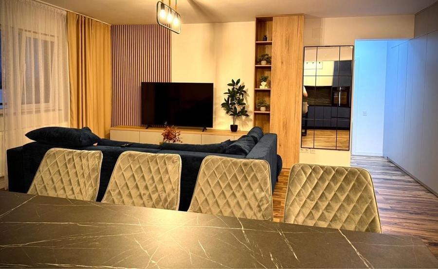 Apartament cu 2 camere decomandat în Central