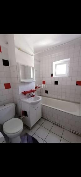 Inchiriez Apartament 2 camere Cetate, vis a vis de Liceul Militar