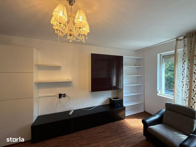 Apartament cu 3 camere decomandat în Decebal