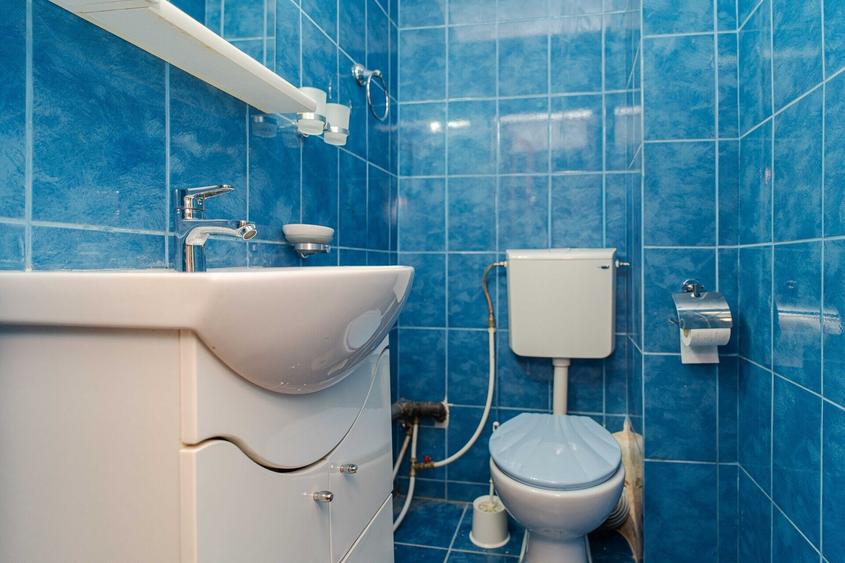 Apartament cu 3 camere decomandat, mobilat în Centru Civic