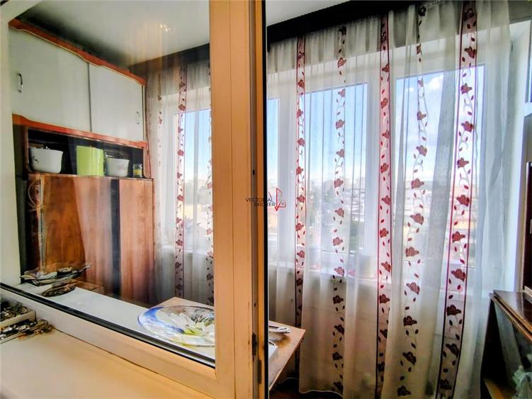 Apartament cu 2 camere decomandat în Titan