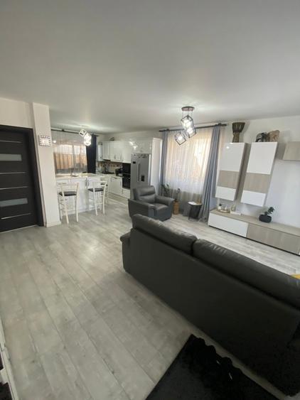 Duplex cu 3 camere cu Canalizare în Gilău
