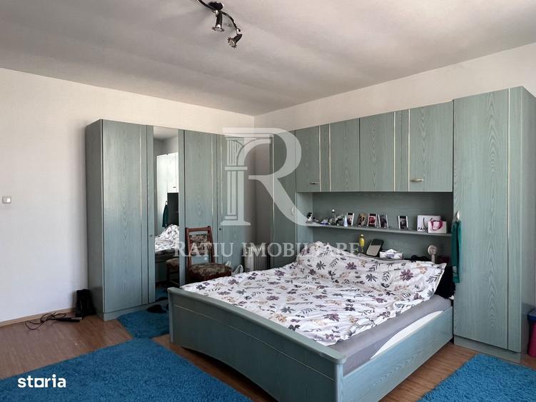 Apartament cu 3 camere în Centru Civic