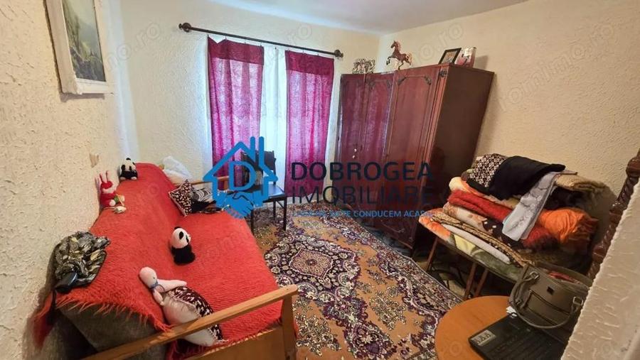 Casă cu 3 camere cu Teren 1975 Mp în Păcii