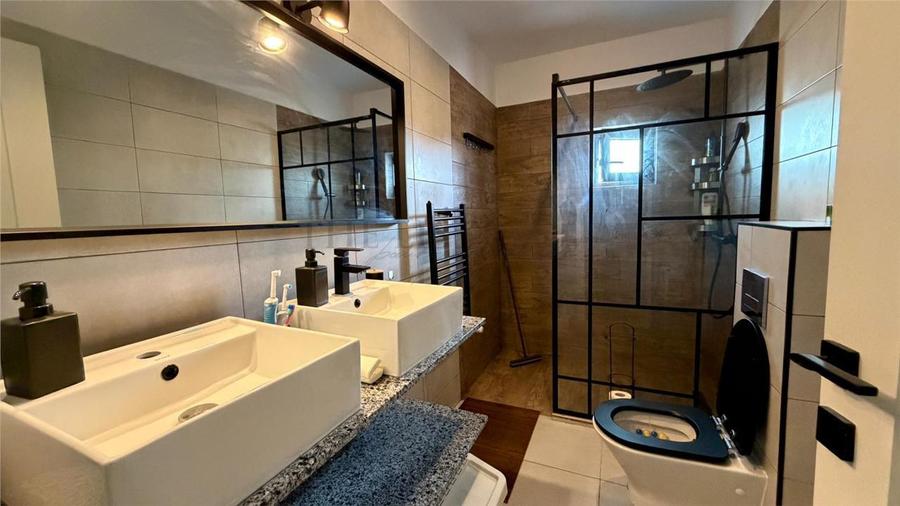 Duplex cu 4 camere cu Canalizare în Mogoșoaia