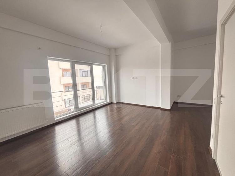 Apartament cu 3 camere decomandat în Viforâta