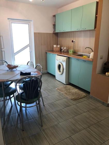 Apartament cu 2 camere decomandat în Micro 6