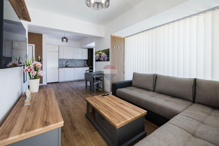 Apartament cu 2 camere decomandat, mobilat în Tractorul