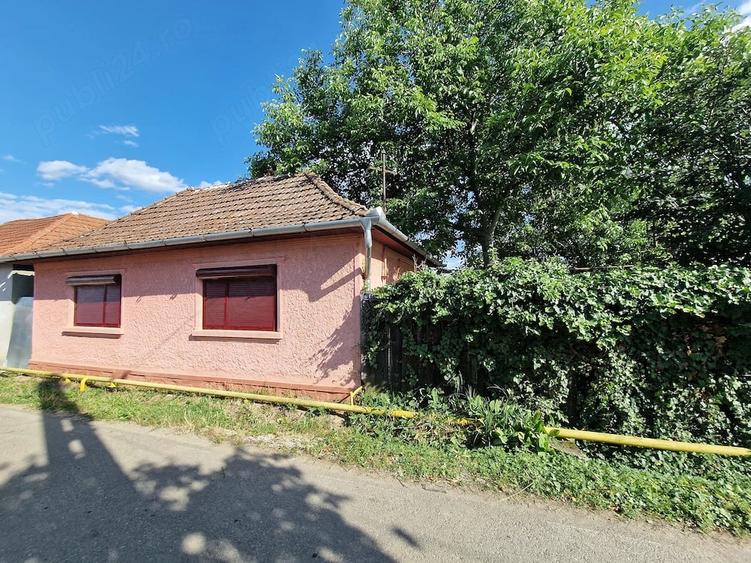 Casă cu 3 camere cu Teren 728 Mp în Suplacu de Barcău