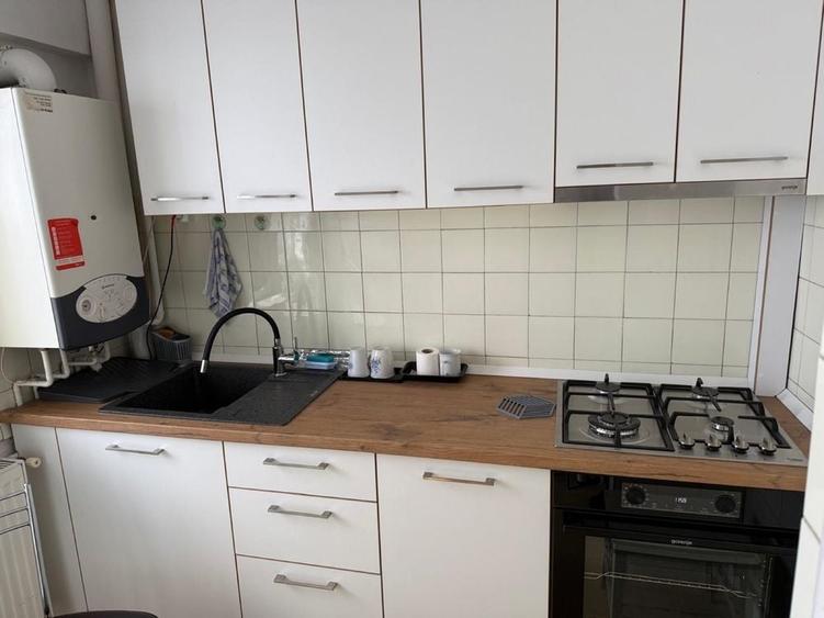 Apartament cu 3 camere decomandat în Ultracentral