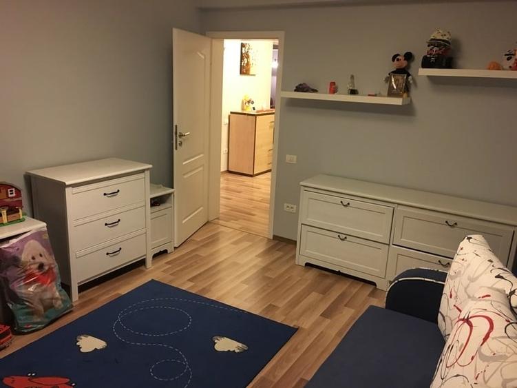 Apartament cu 3 camere decomandat în Ghencea