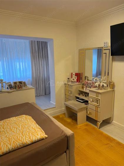 Apartament cu 3 camere decomandat în Aurel Vlaicu