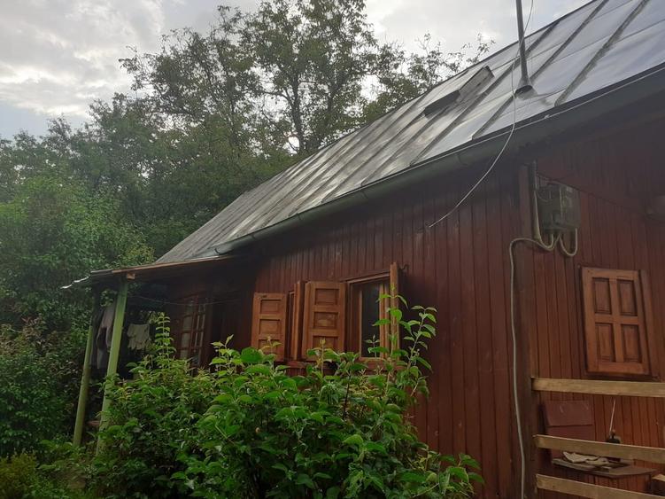 Casă cu 2 camere cu Teren 584 Mp în Central