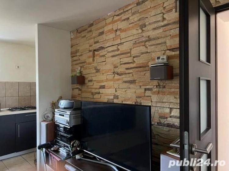 Casă cu 8 camere cu Teren 807 Mp în Balotești