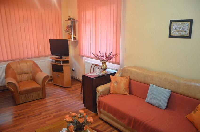 Casă cu 5 camere cu Teren 300 Mp în Central