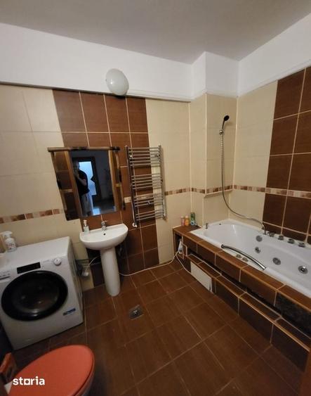 Casă cu 3 camere semidecomandat cu Teren 50 Mp în Străulești