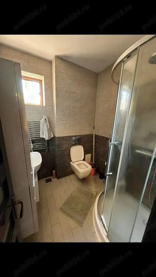 Casă cu 6 camere cu Teren 300 Mp în Central