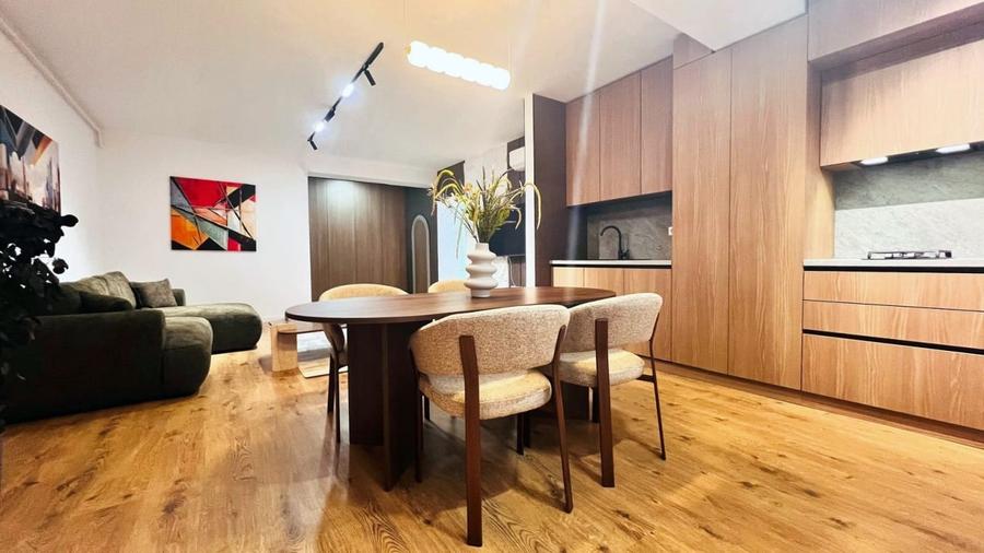 Apartament cu 2 camere semidecomandat, mobilat în Pipera