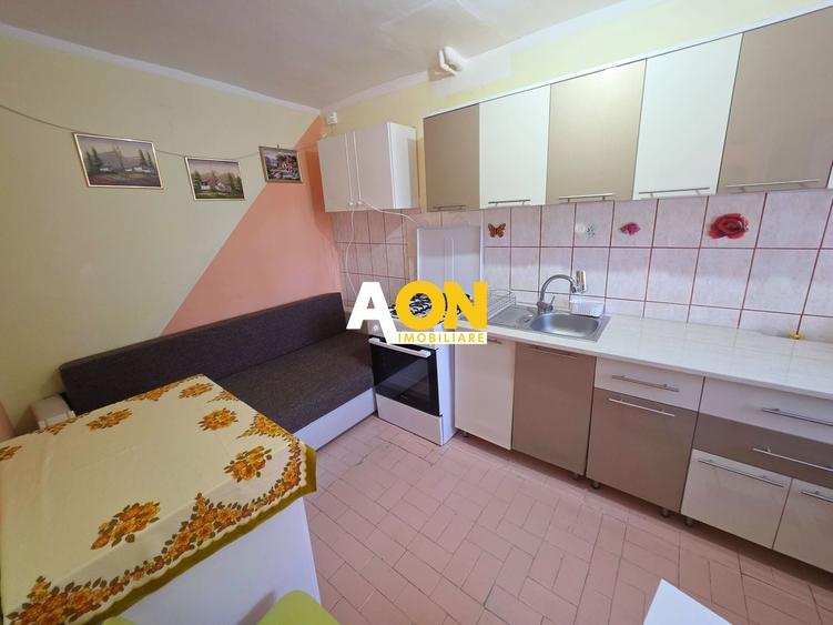 Garsonieră semidecomandată, mobilată în Cetate