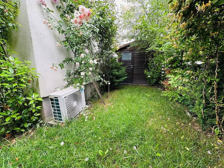 Apartament cu 3 camere decomandat, mobilat în Sud
