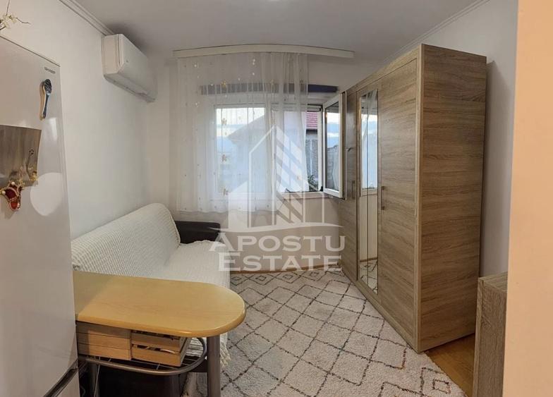 Garsonieră nedecomandată, mobilată în Lipovei