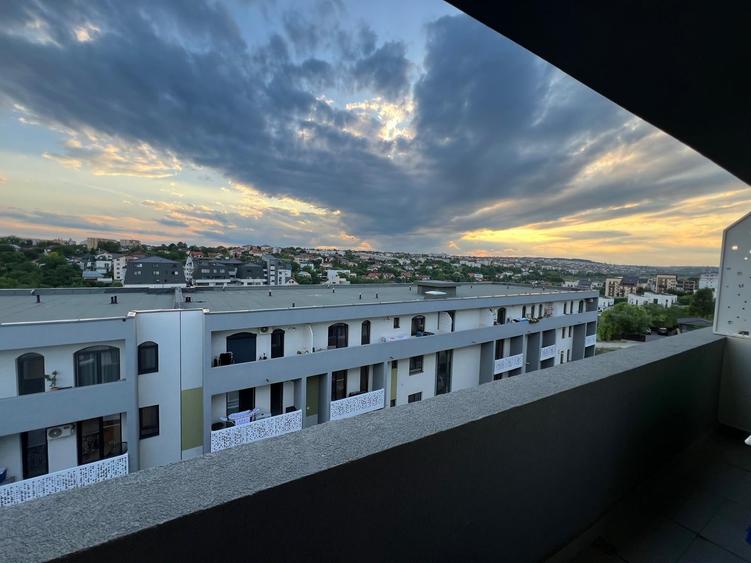 Apartament cu 3 camere decomandat, mobilat în Păcurari