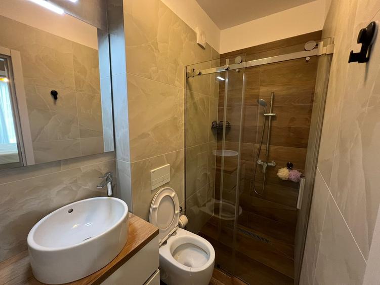 Apartament cu 3 camere decomandat, mobilat în Pipera
