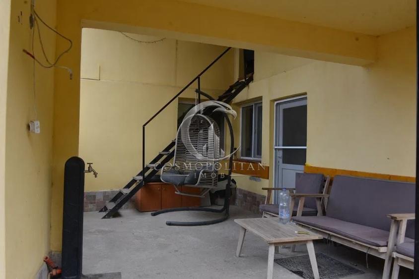 Casă individuală cu 3 camere cu Canalizare în Central