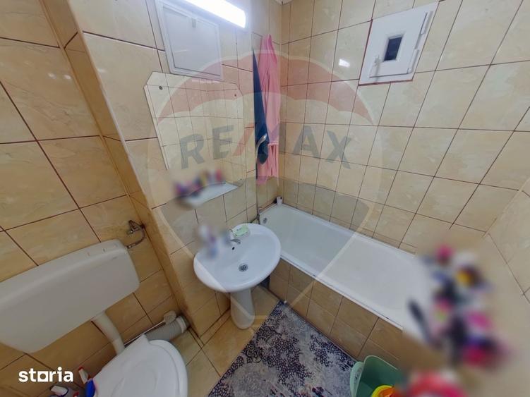 Apartament cu 2 camere decomandat, mobilat în Central