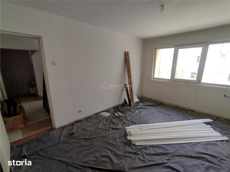 Apartament cu 2 camere semidecomandat în Central