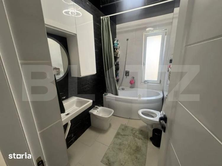 Apartament cu 3 camere decomandat în Nicolina