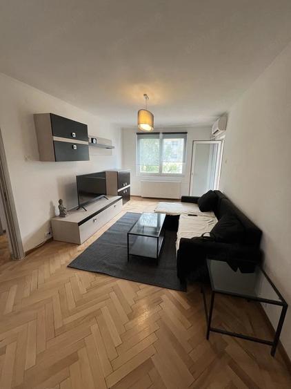Apartament cu 4 camere decomandat în Pantelimon