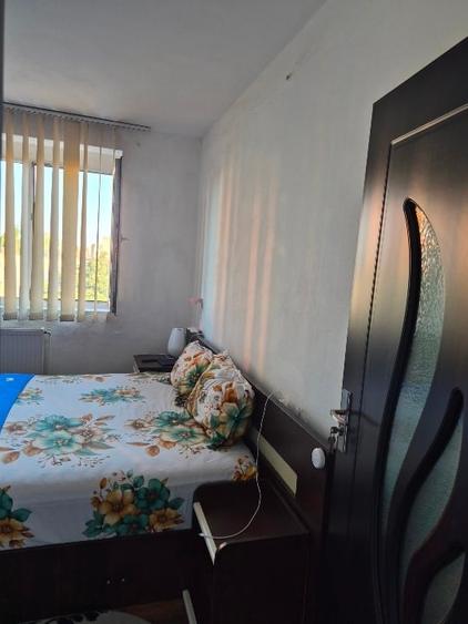 Apartament cu 2 camere semidecomandat, mobilat în Tomis III
